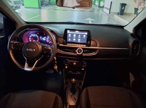 Car image 15