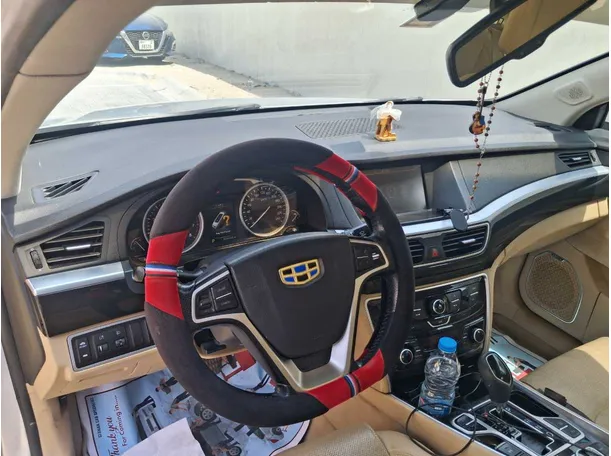 Car image 11