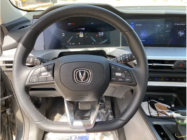 Car image 17