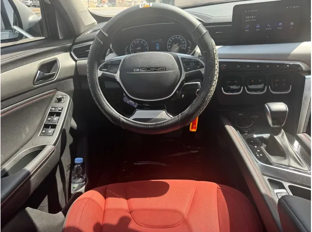 Car image 17