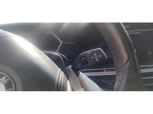 Car image 28