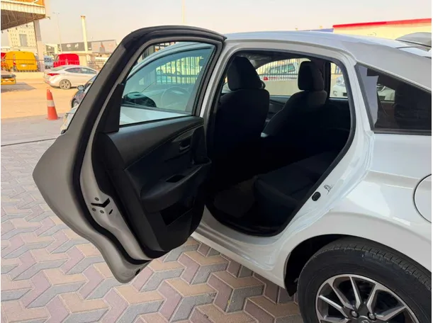 Car image 15