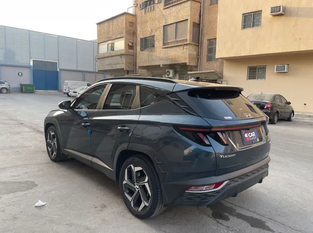 Car image 7