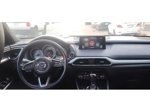 Car image 16