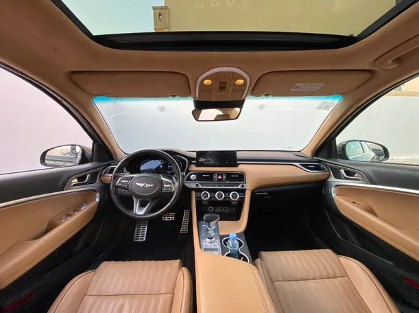 Car image 14