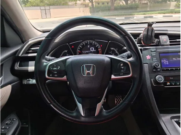 Car image 15