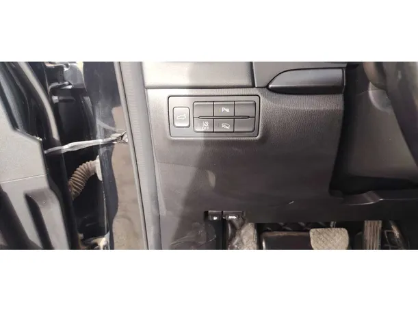 Car image 29