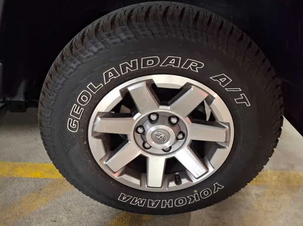 Car image 8