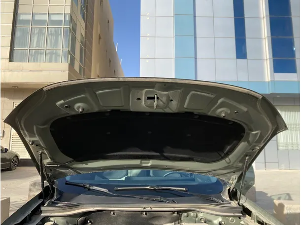 Car image 25