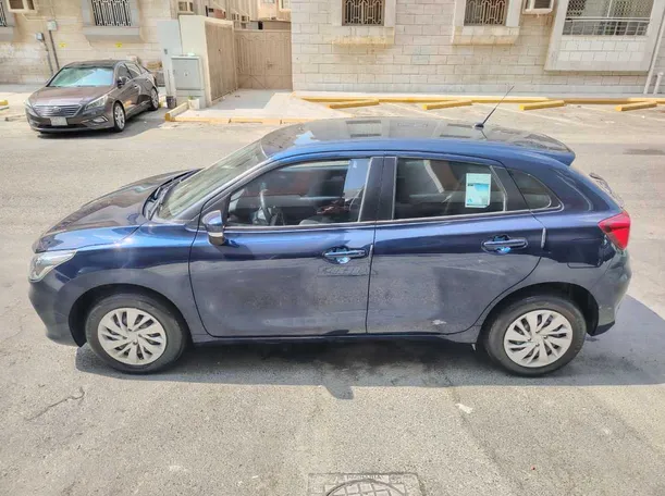 Car image 8