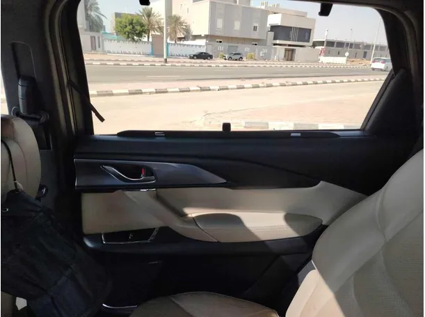 Car image 41