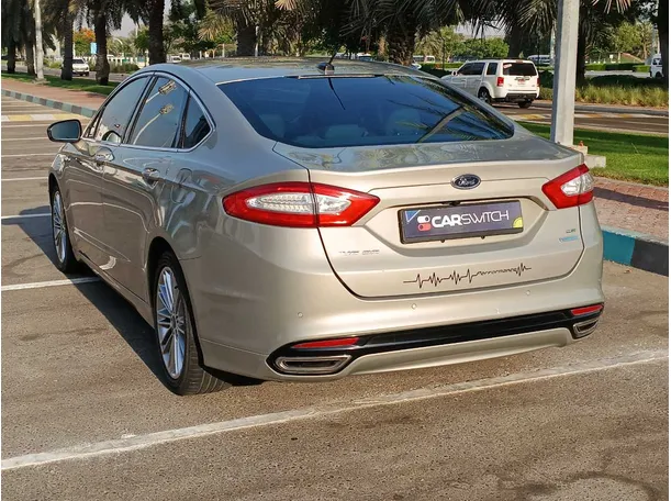 Car image 7