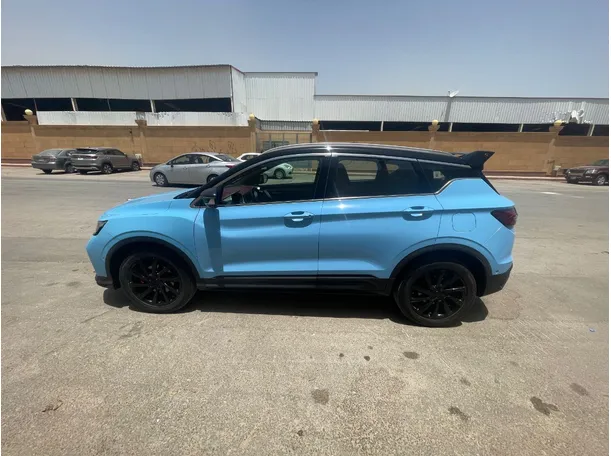 Car image 7