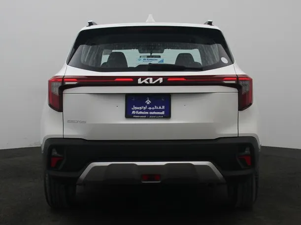 Car image 12