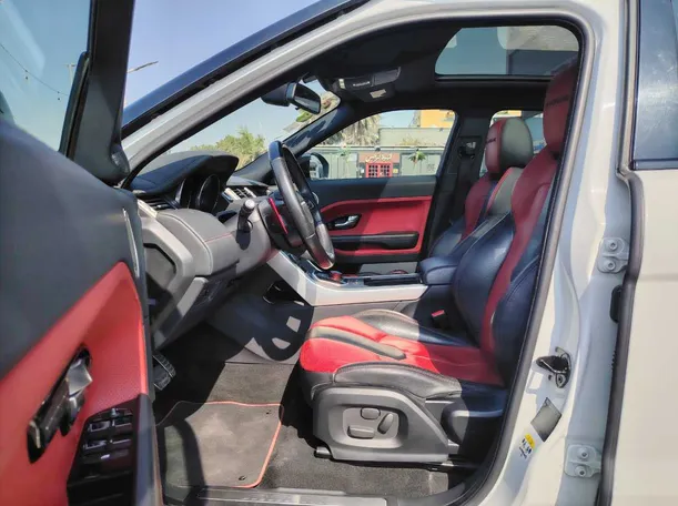 Car image 11