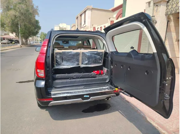Car image 32