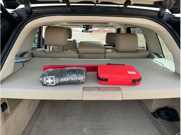 Car image 27
