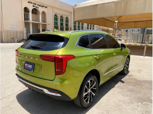 Car image 5