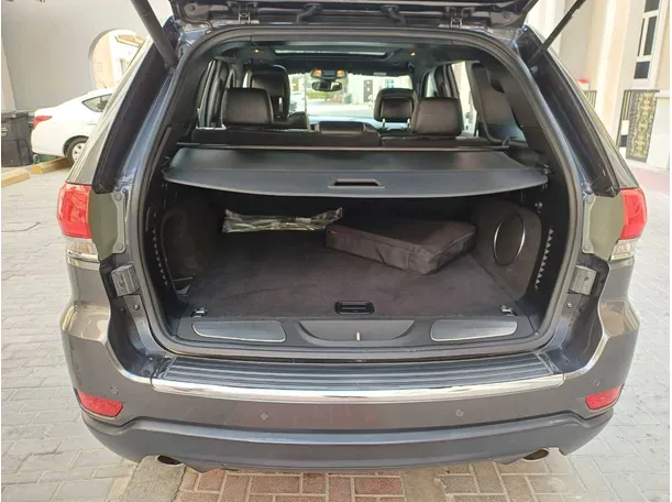 Car image 20