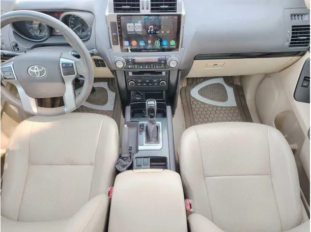 Car image 24