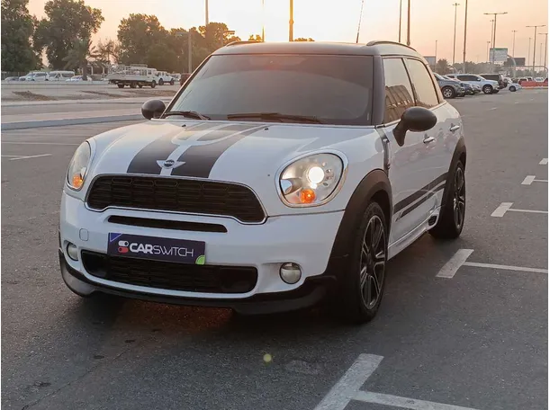 2014 MINI Countryman in UAE