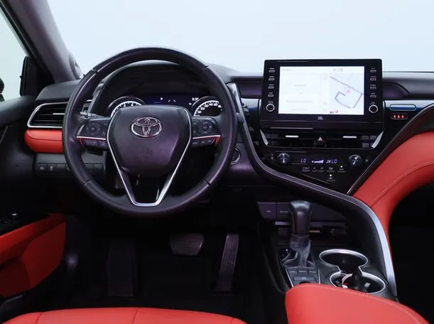 Car image 15
