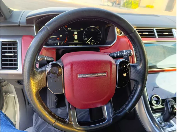 Car image 24