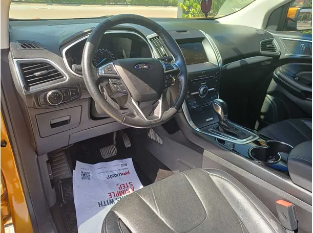 Car image 11