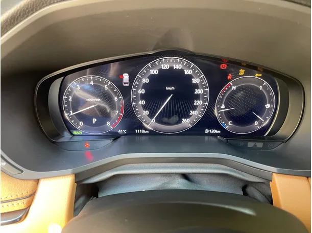 Car image 22