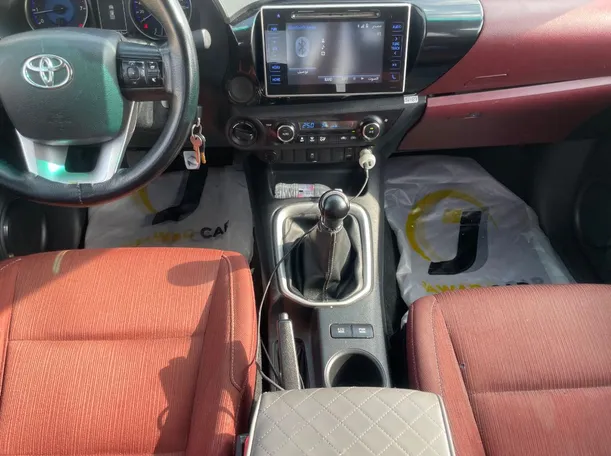 Car image 18
