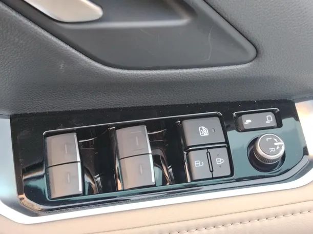 Car image 31
