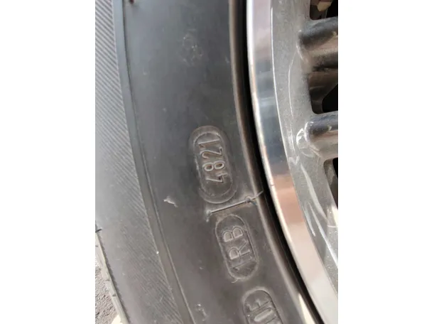 Car image 28