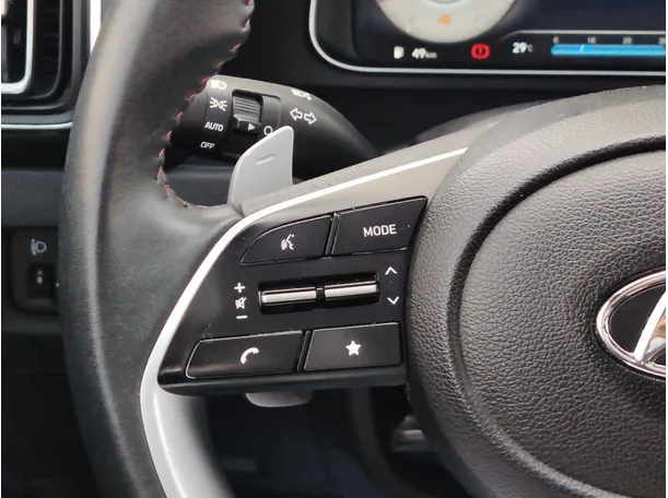 Car image 27
