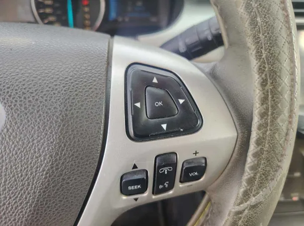 Car image 38