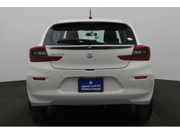 Car image 12