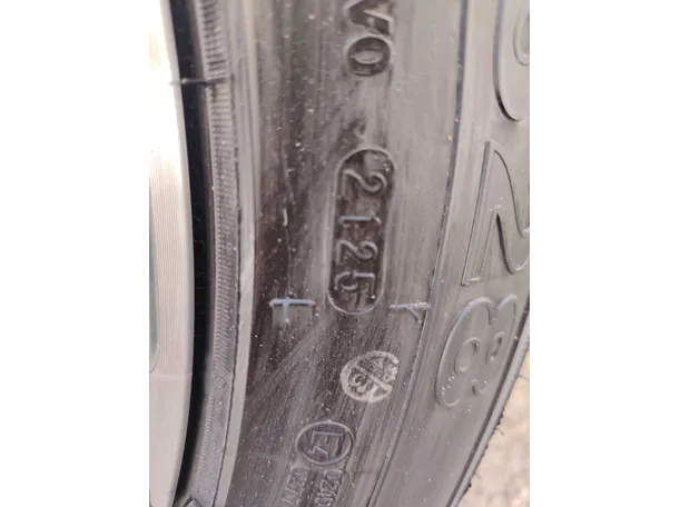 Car image 33