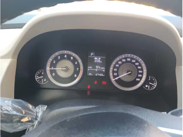 Car image 17