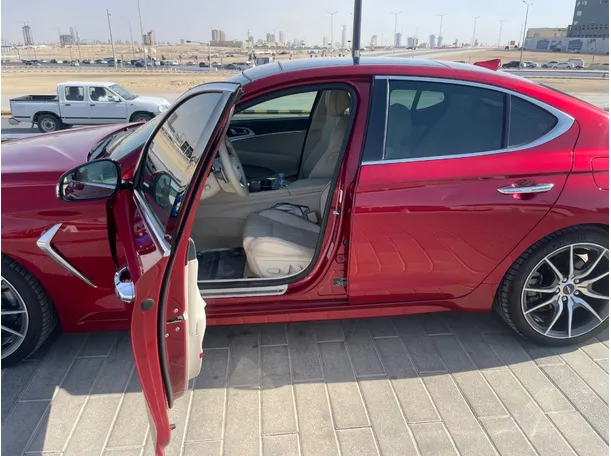 Car image 10