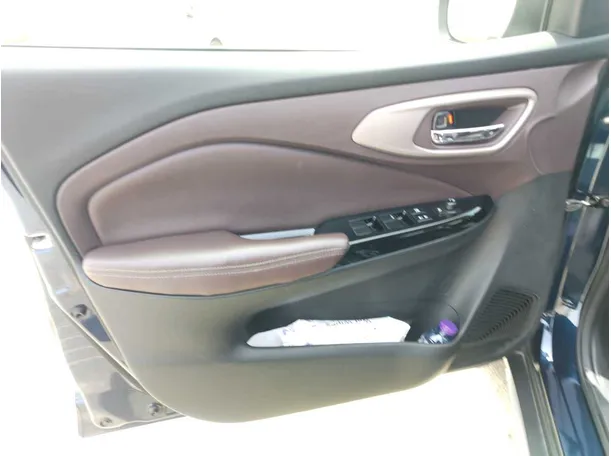 Car image 38
