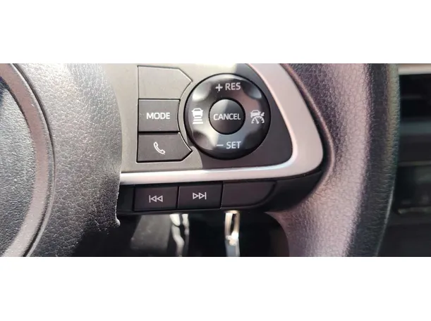 Car image 27