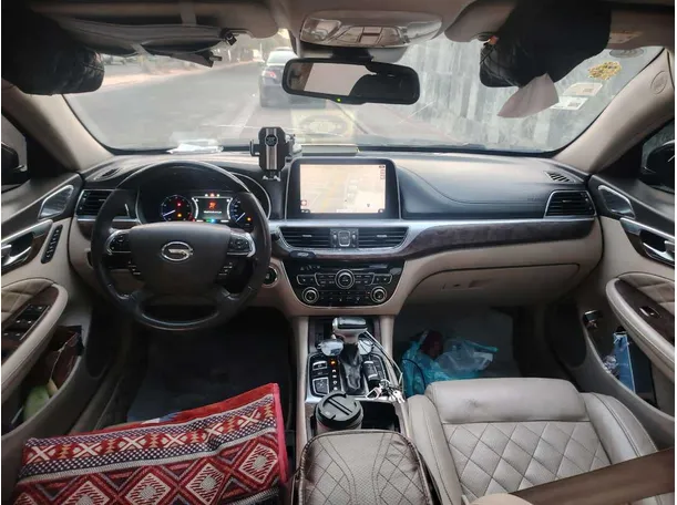 Car image 36