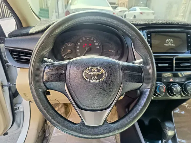 Car image 22