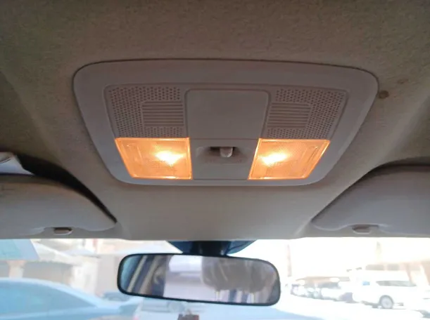 Car image 20