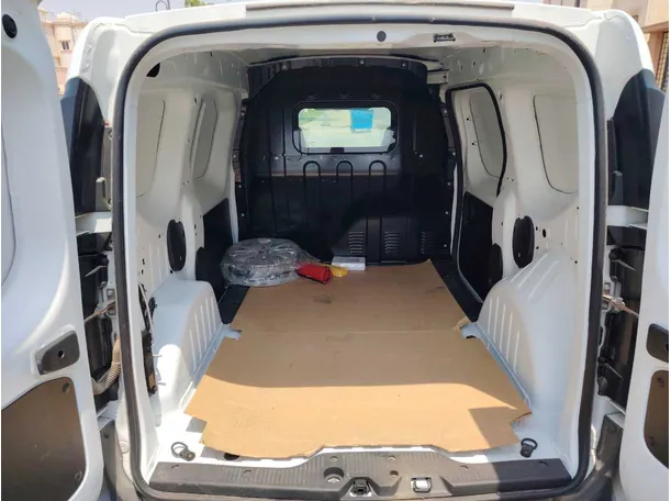 Car image 22