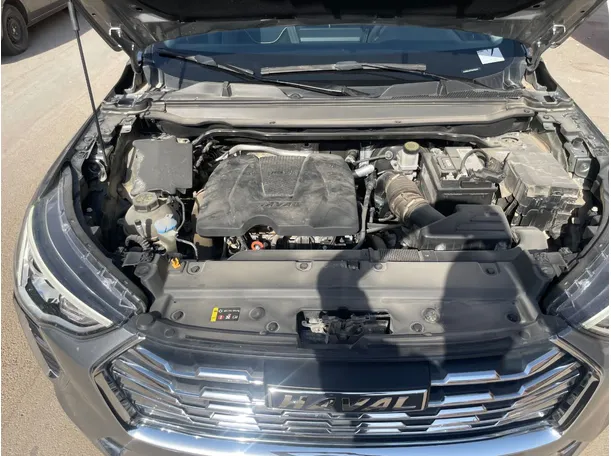 Car image 25
