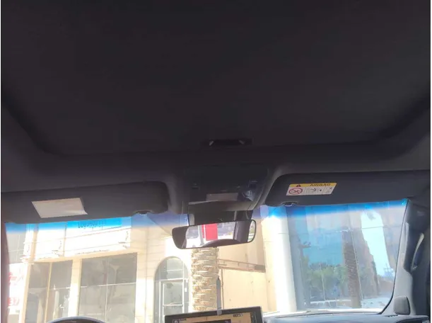 Car image 35