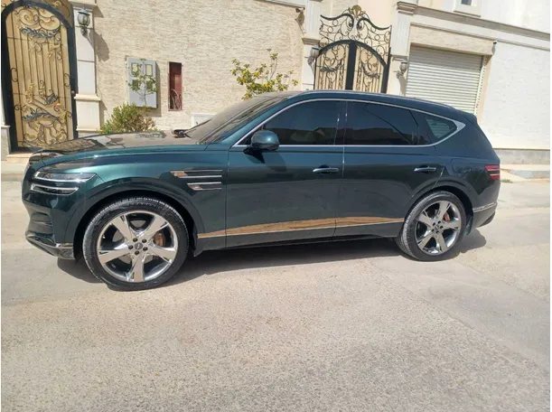 Car image 8