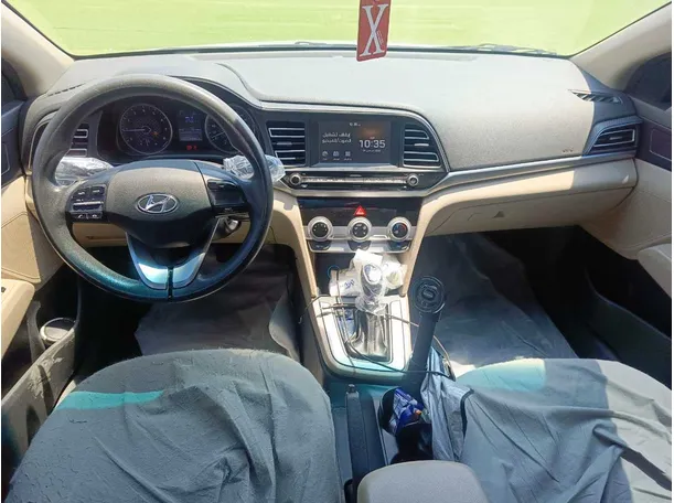 Car image 17