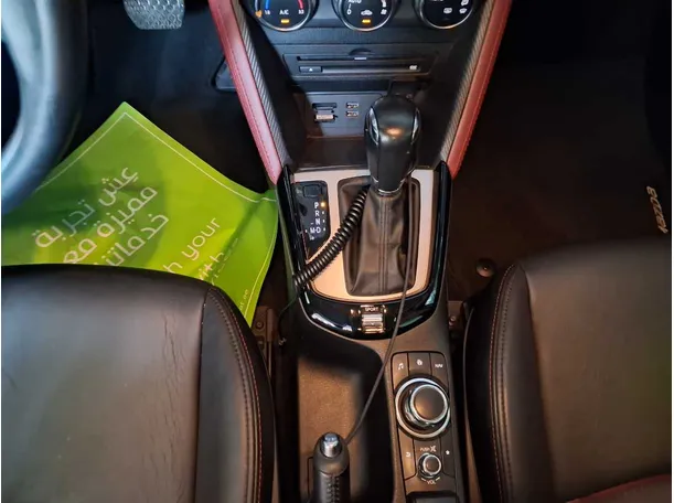 Car image 16