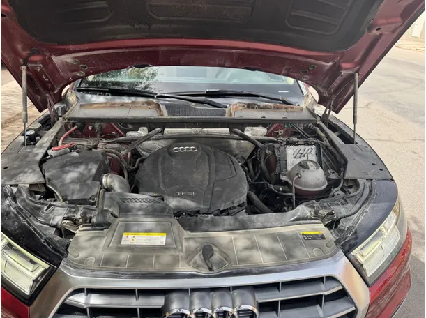Car image 25